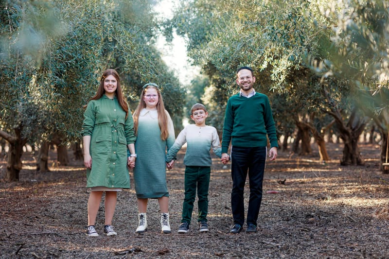 חלאקה, בת מצווה ומשפחה