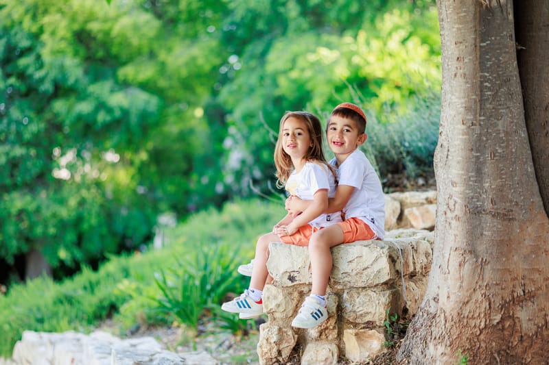 חלאקה, בת מצווה ומשפחה