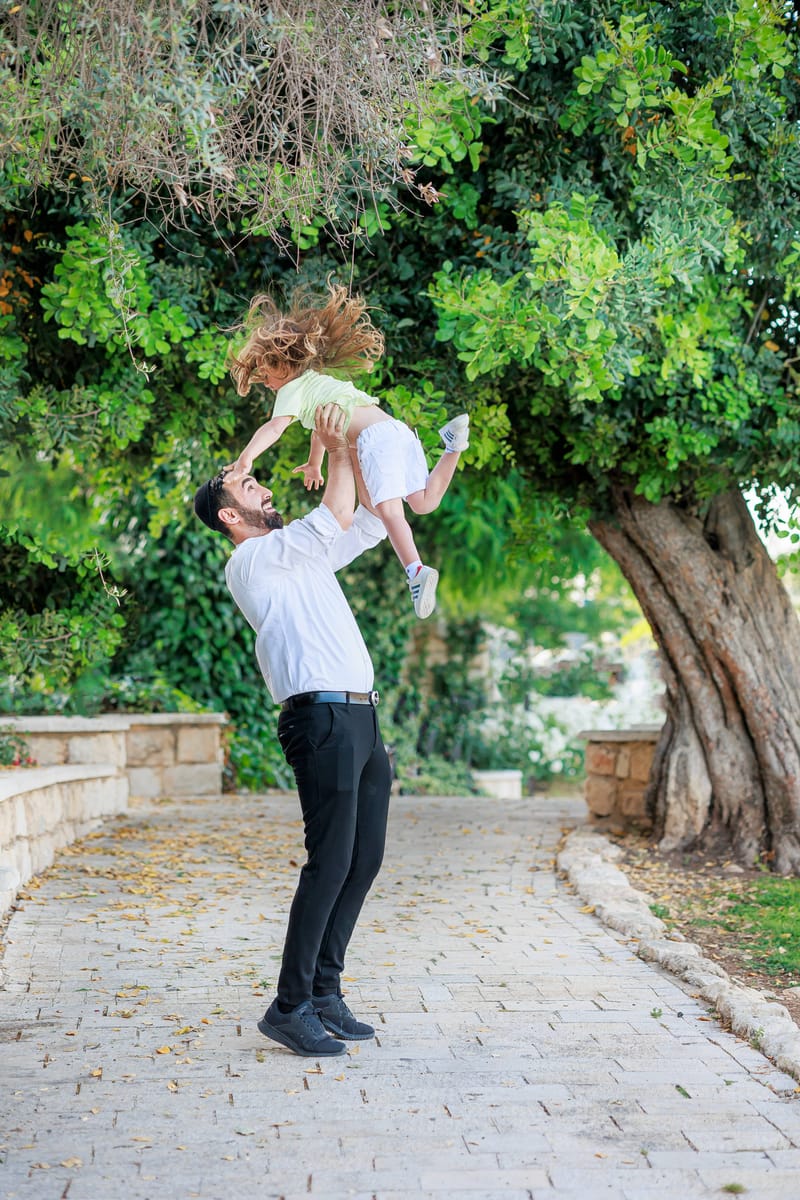 חלאקה, בת מצווה ומשפחה