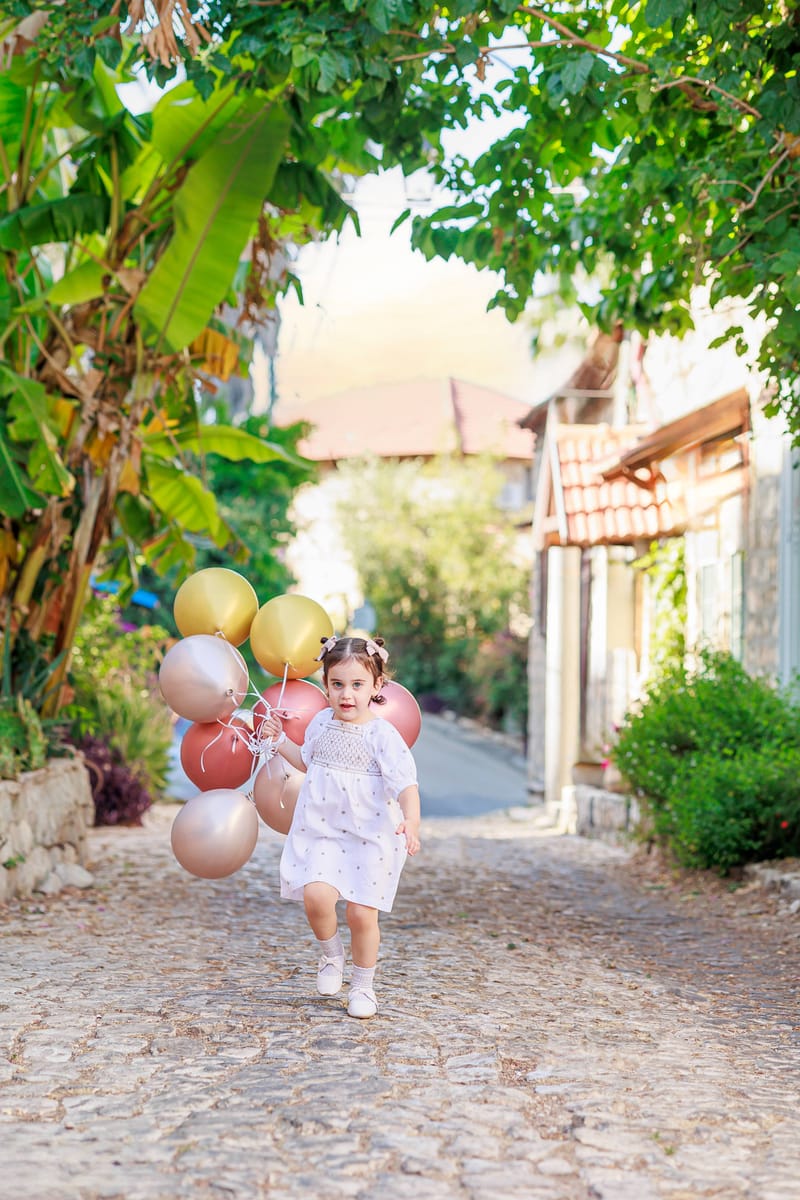 חלאקה, בת מצווה ומשפחה