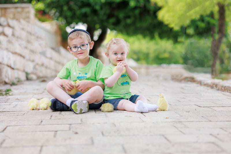 חלאקה, בת מצווה ומשפחה
