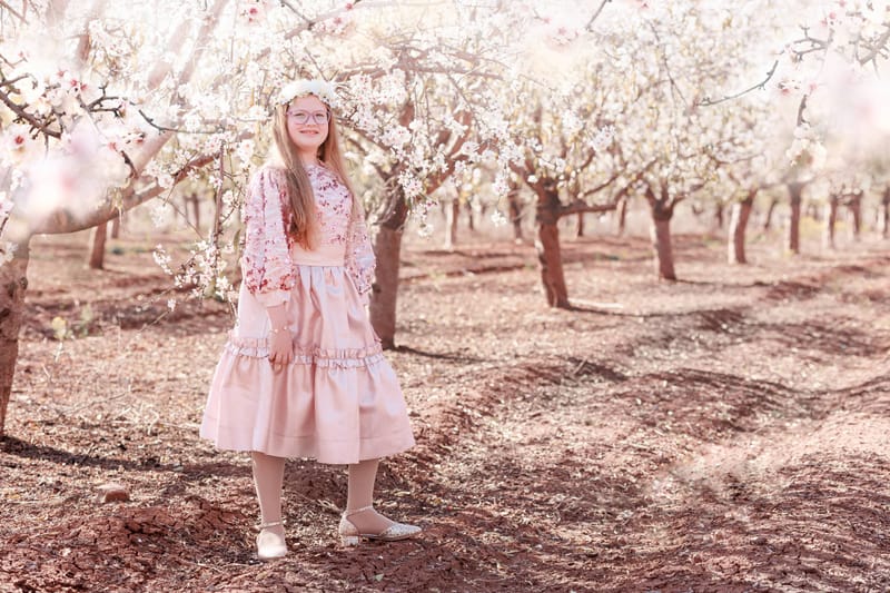 חלאקה, בת מצווה ומשפחה