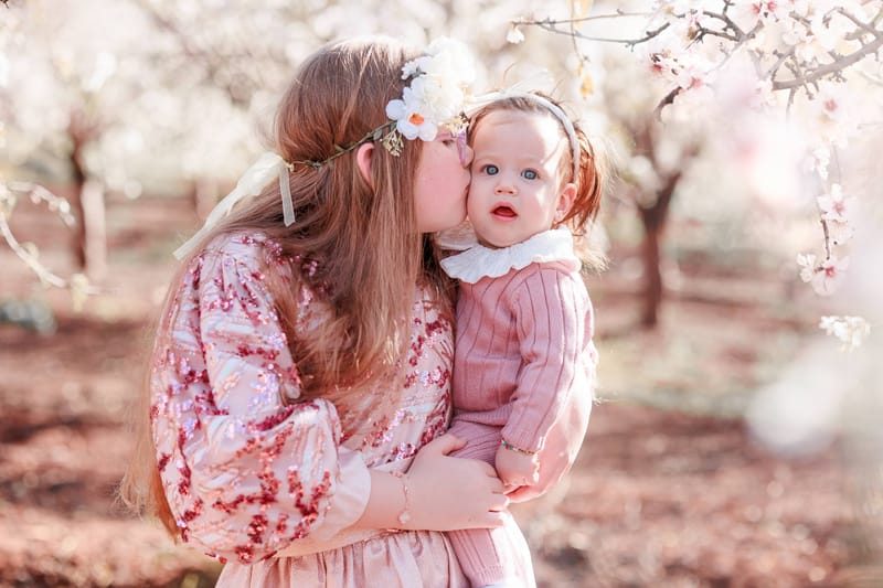 חלאקה, בת מצווה ומשפחה