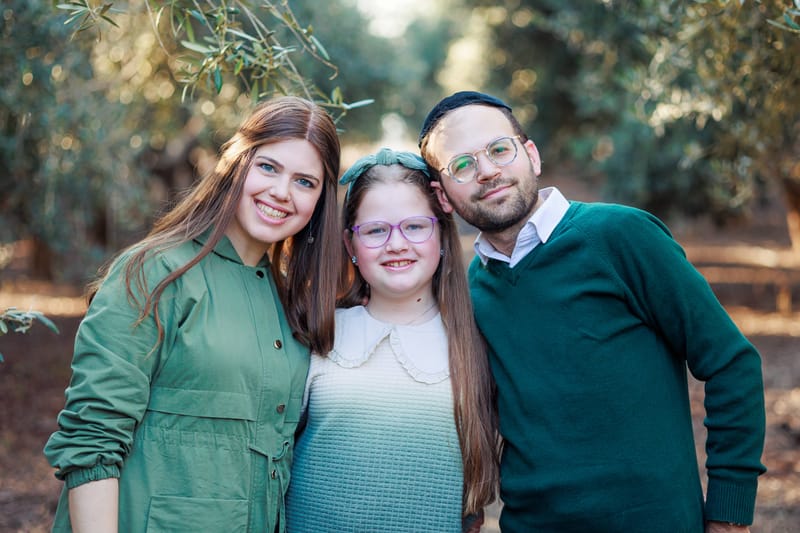 חלאקה, בת מצווה ומשפחה