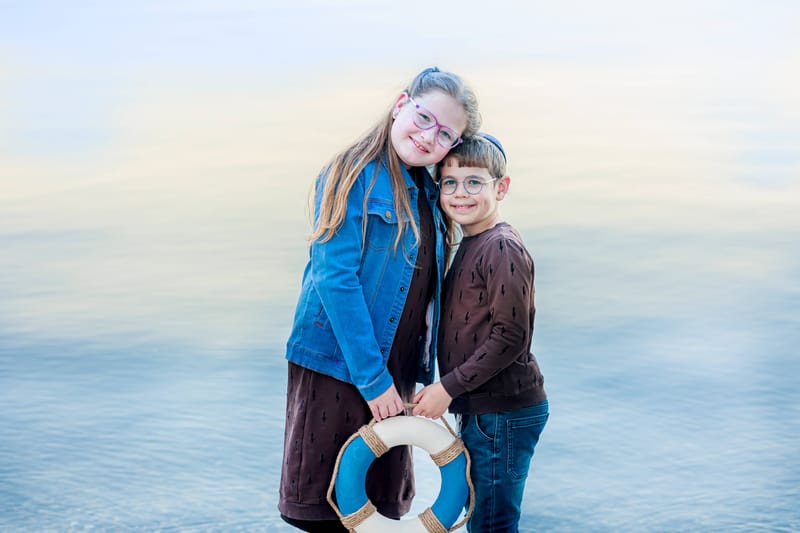 חלאקה, בת מצווה ומשפחה