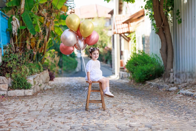 חלאקה, בת מצווה ומשפחה