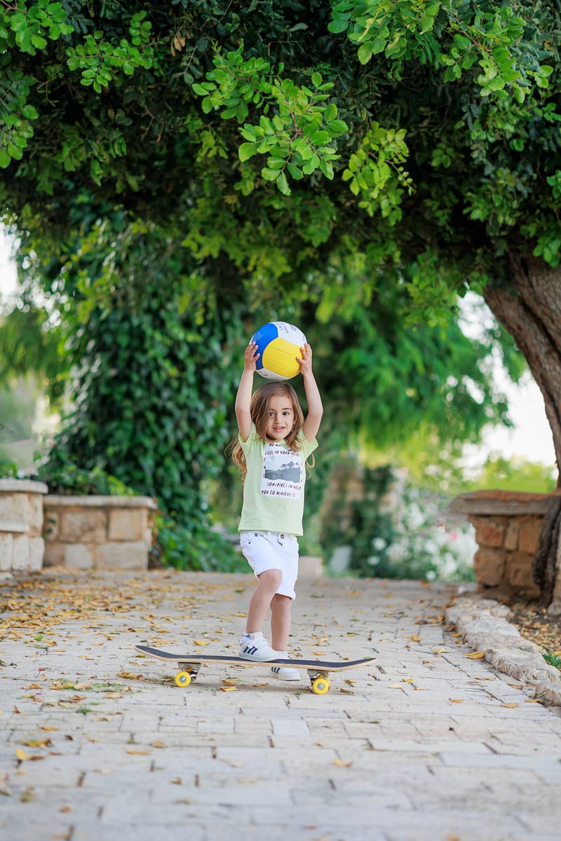 חלאקה, בת מצווה ומשפחה