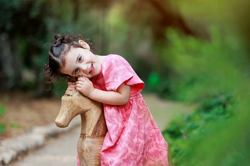 חלאקה, בת מצווה ומשפחה