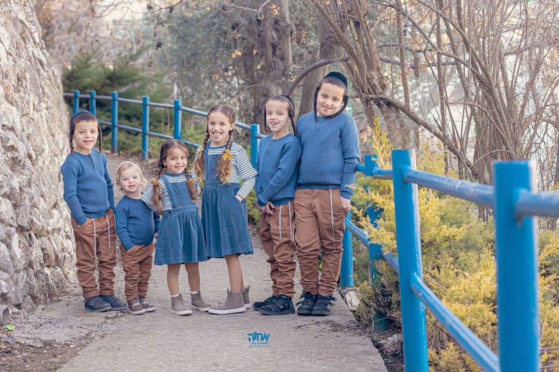 חלאקה, בת מצווה ומשפחה