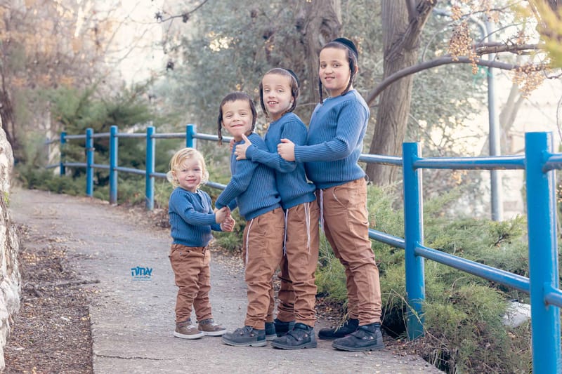 חלאקה, בת מצווה ומשפחה