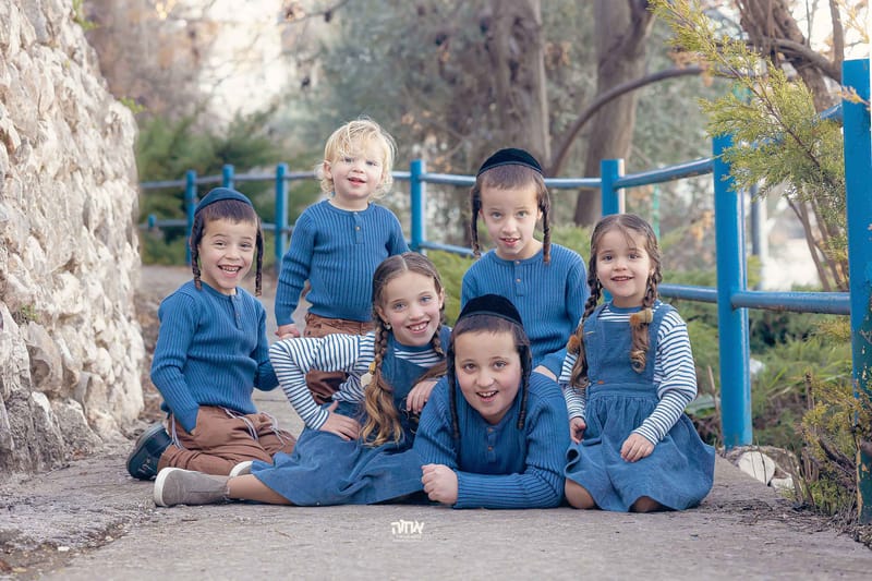 חלאקה, בת מצווה ומשפחה