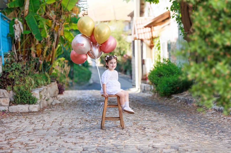 חלאקה, בת מצווה ומשפחה