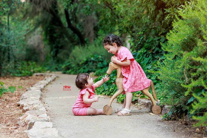 חלאקה, בת מצווה ומשפחה