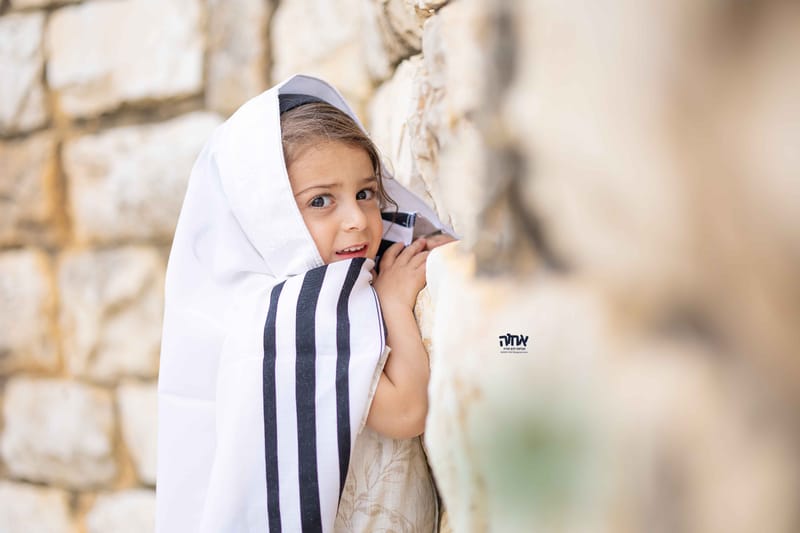 חלאקה, בת מצווה ומשפחה