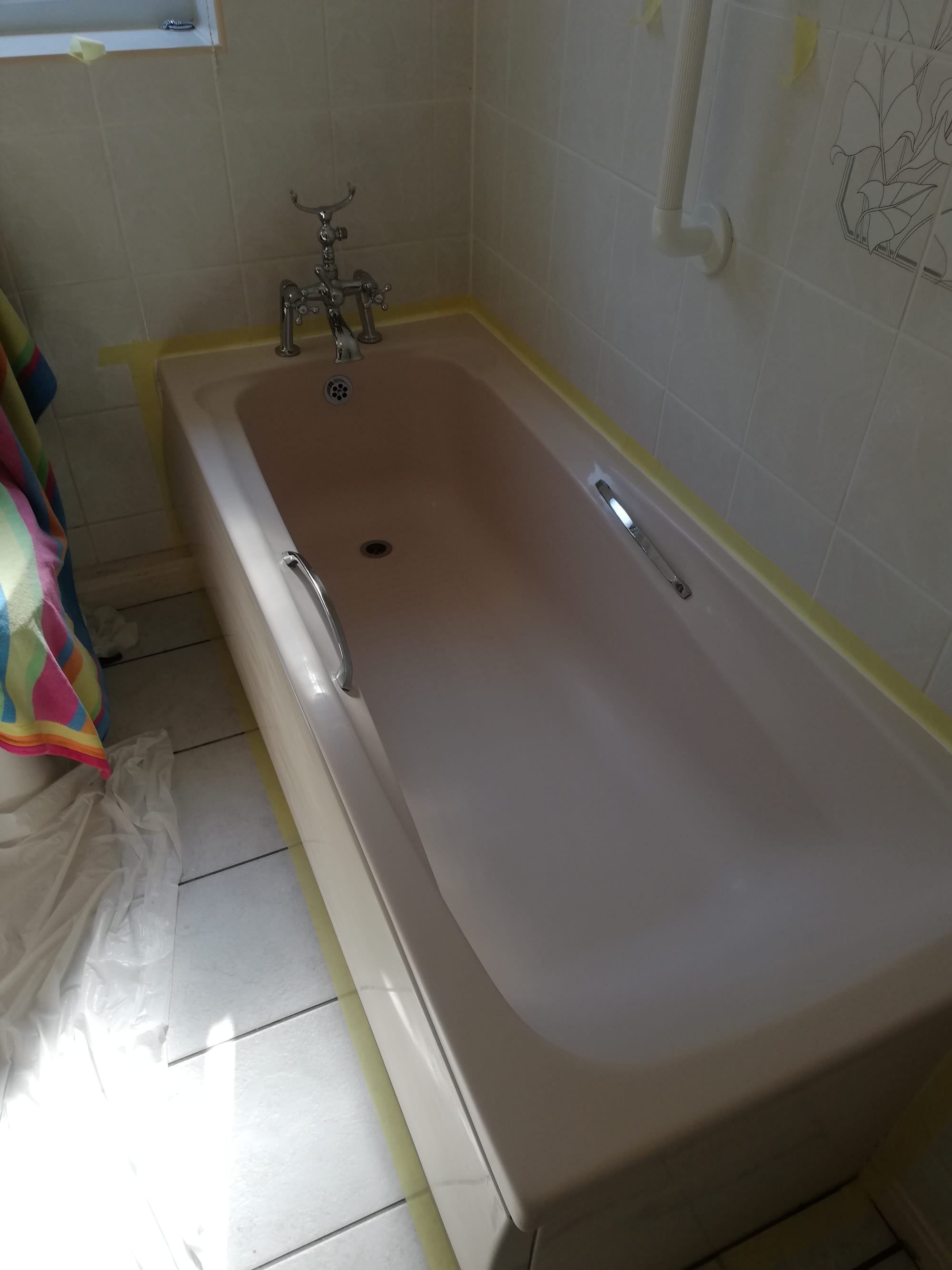 a change of colour on an acrylic bath , from Cream.....