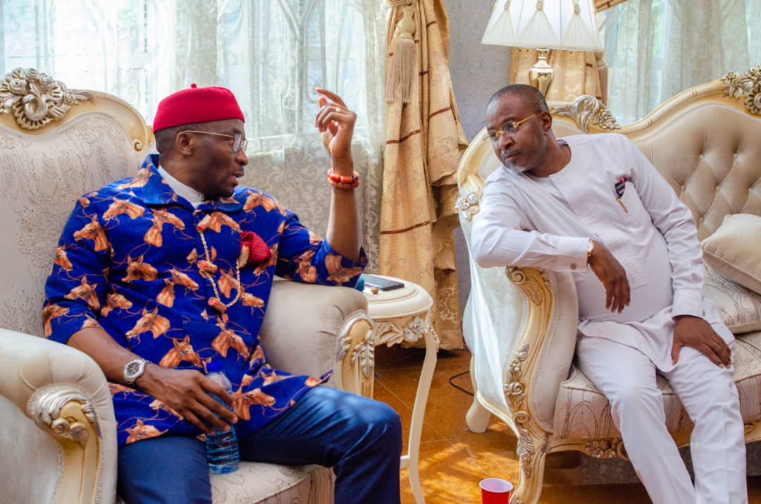 CHIEF IKENNA ARIWODO PLAYED HOST TO SOME APC FAITHFULS AT HIS UZUAKOLI HOME.