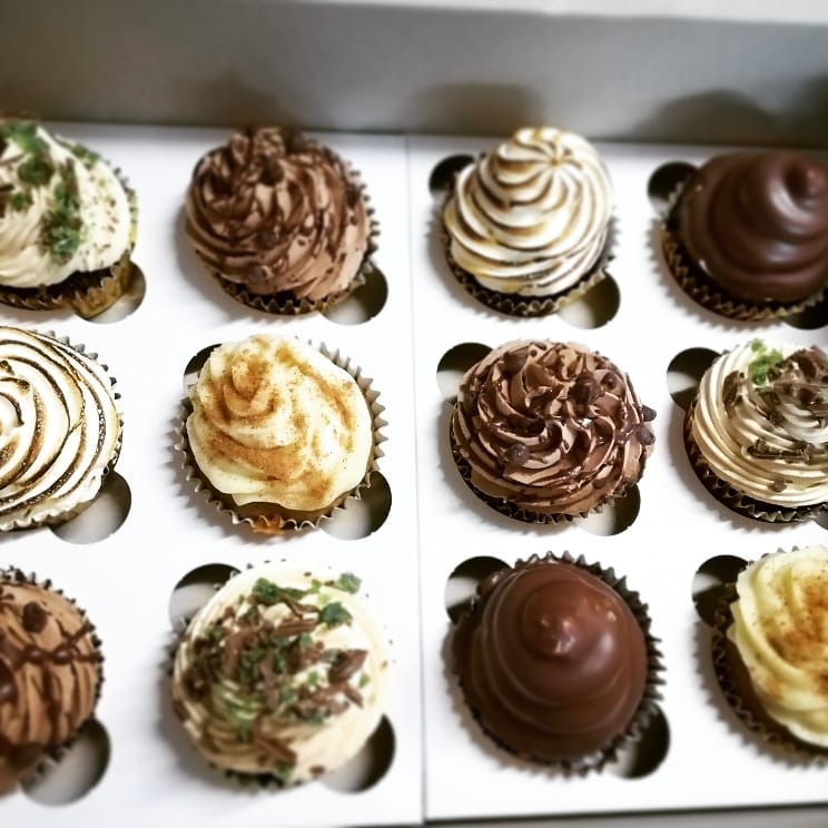 Dozen Cupcake Mix Box