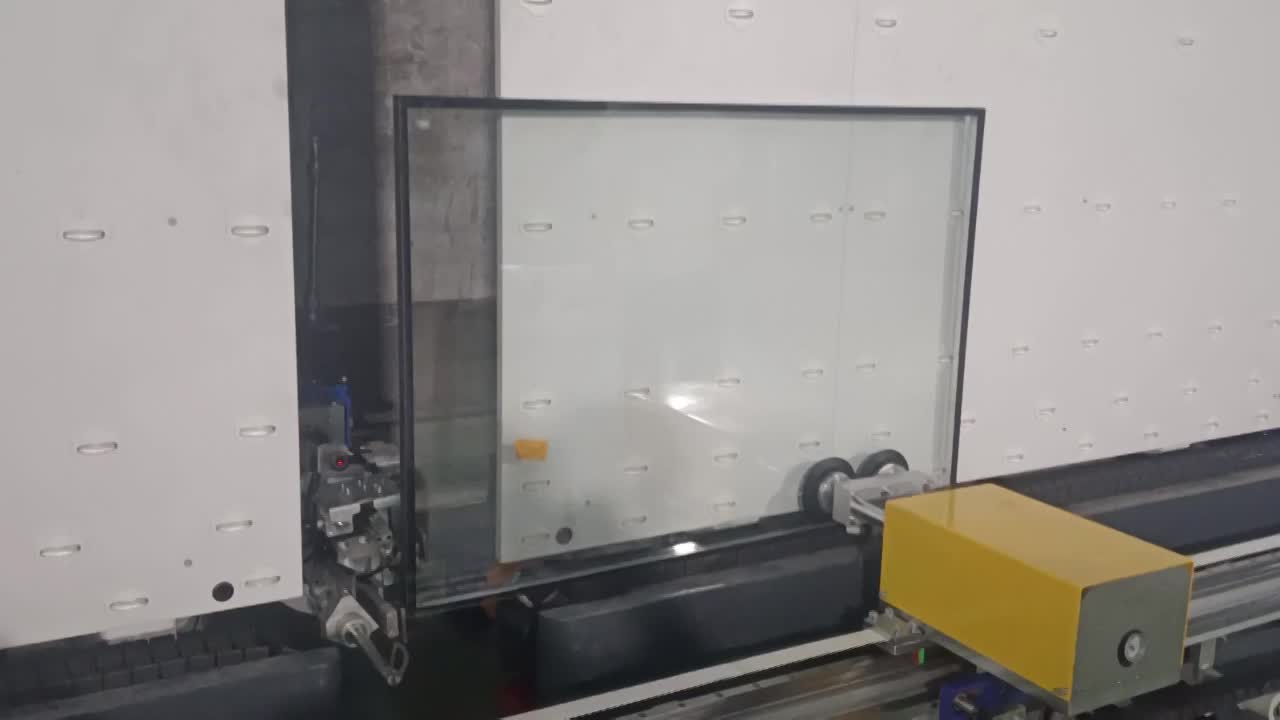 Automatic Insulating Glass Sealing Robot 3