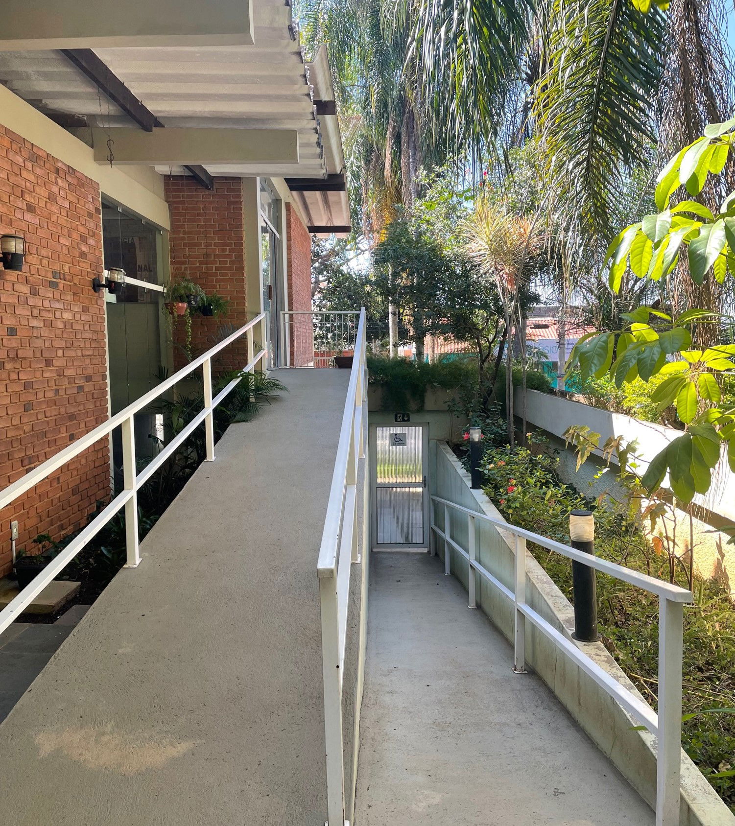 O Instituto Euthymia é um espaço de atendimento interdisciplinar, voltado para a atenção ao cuidado integral humano.