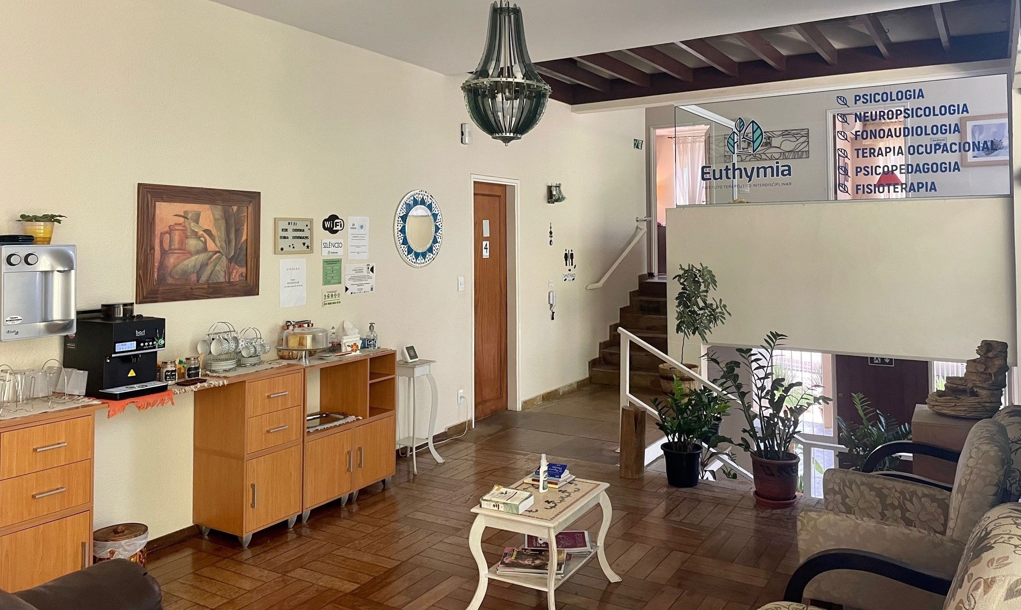 O Instituto Euthymia é um espaço de atendimento interdisciplinar, voltado para a atenção ao cuidado integral humano.