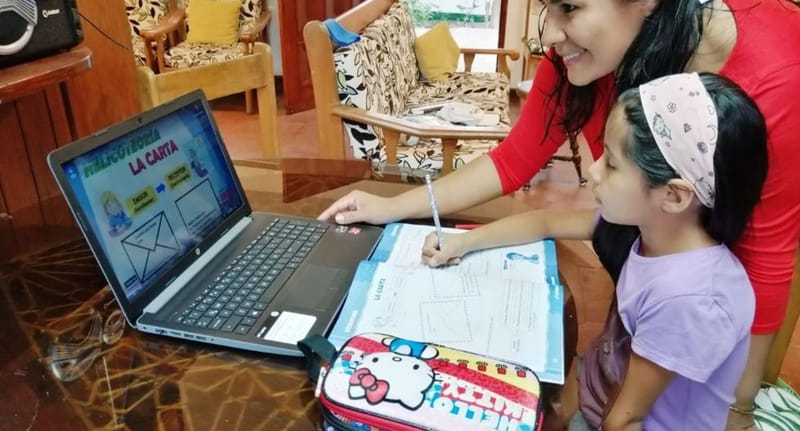 ¡Estudiantes de educación virtual no perderán el año!