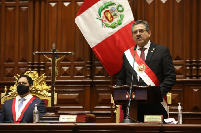 Manuel Merino asumió la Presidencia de la República y afirmó que habrán Elecciones Generales el 2021