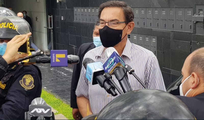 Martín Vizcarra se pronuncia ante juramentación de Manuel Merino