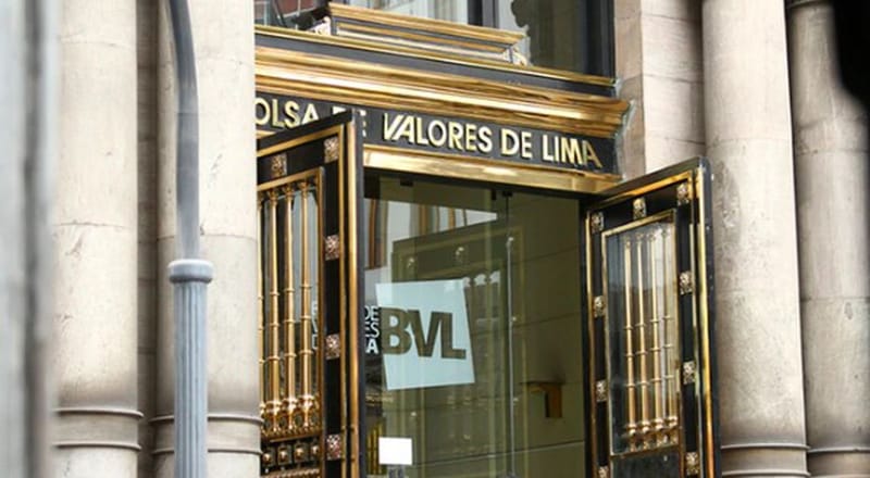 Bolsa de Valores de Lima abre en verde tras caída por vacancia presidencial