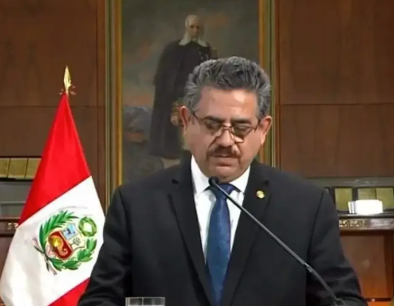 Manuel Merino renunció a la presidencia de la República