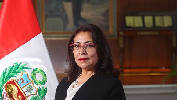 Violeta Bermúdez jura como titular de la PCM