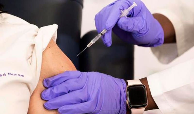 Estados Unidos inició campaña de vacunación contra la COVID-19