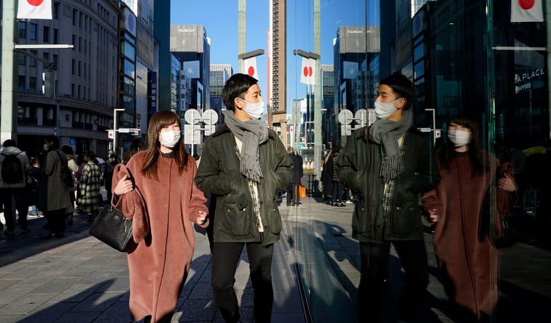 Japón registra nivel récord de contagios antes de inminente estado de emergencia