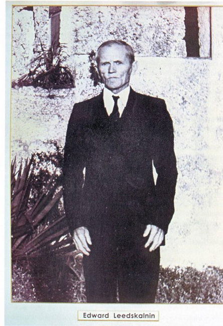 Edvard Lidskalnin və onun iri qaya parçalarını hərəkətə gətirməsi