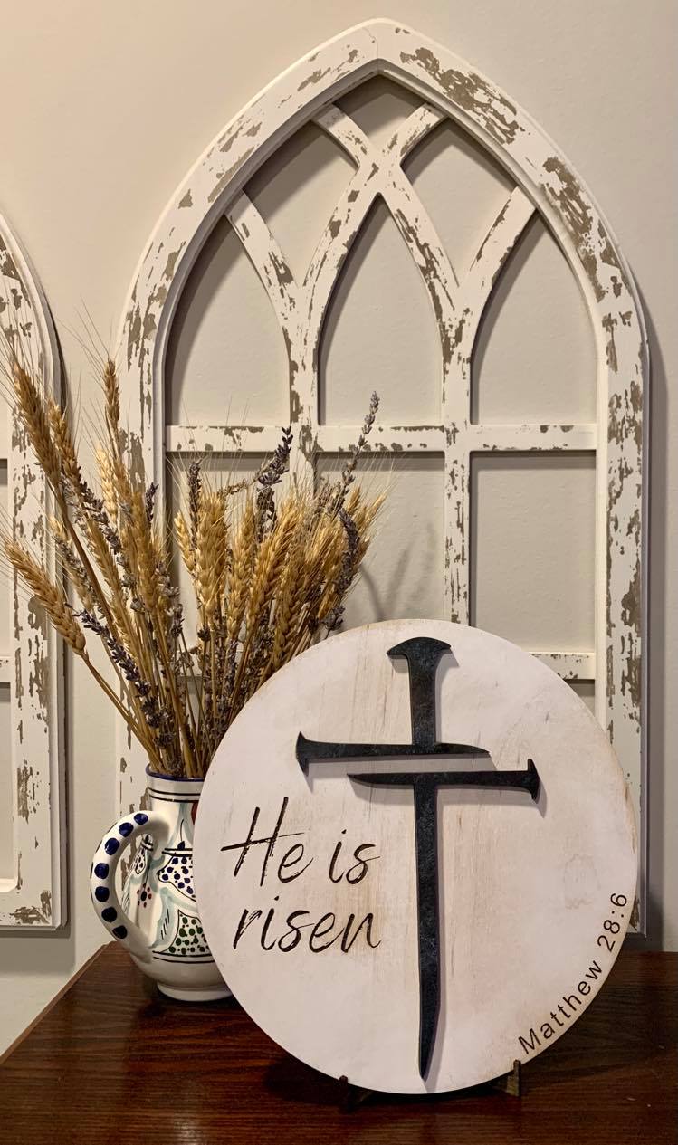 "He is risen" white round