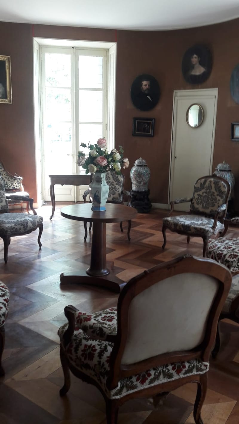 PIQUE NIQUE DETENTE AU CHATEAU DE LUZY