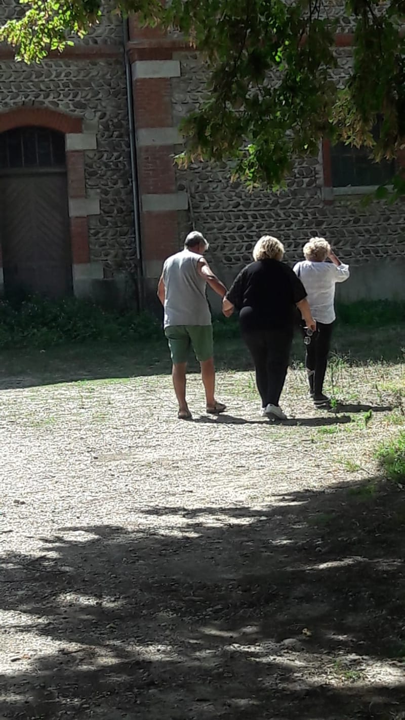 PIQUE NIQUE DETENTE AU CHATEAU DE LUZY