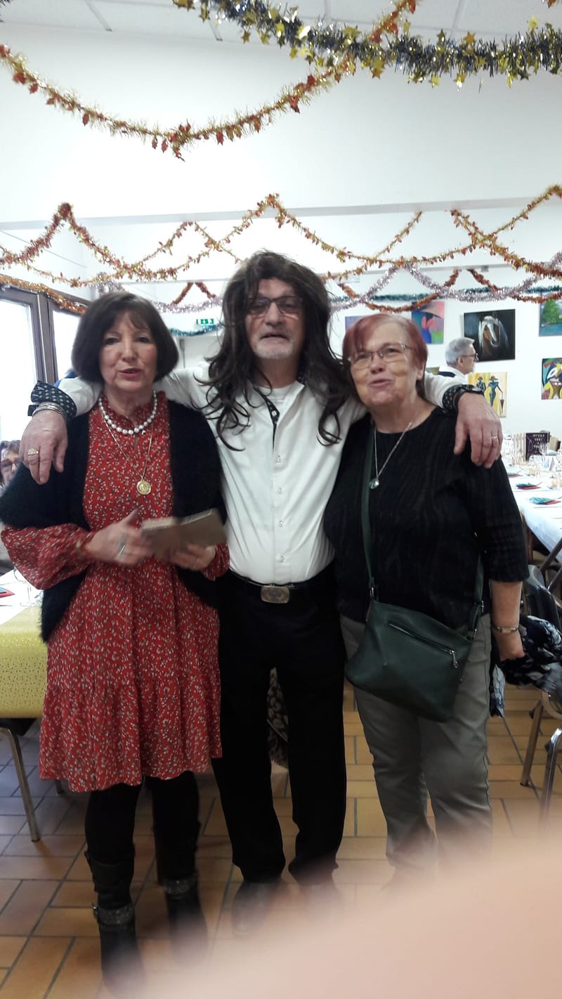 OHOTOS DU REPAS DE NOËL DU 8 DECEMBRE 2023