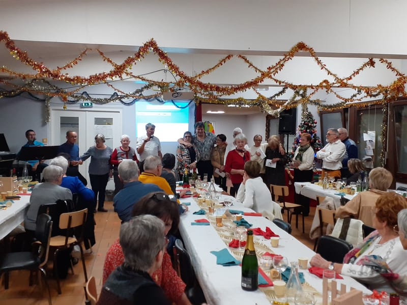 OHOTOS DU REPAS DE NOËL DU 8 DECEMBRE 2023
