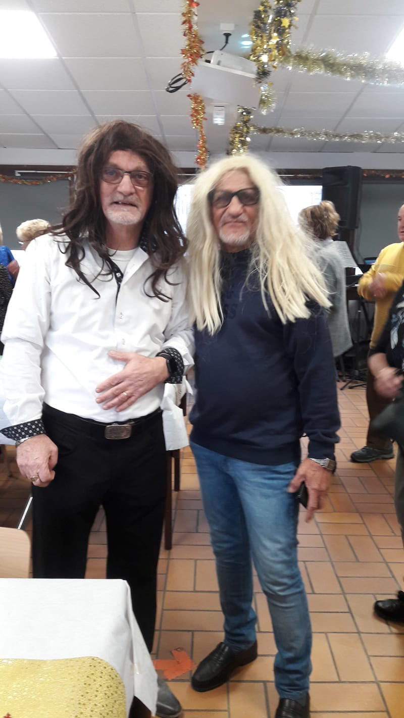 OHOTOS DU REPAS DE NOËL DU 8 DECEMBRE 2023