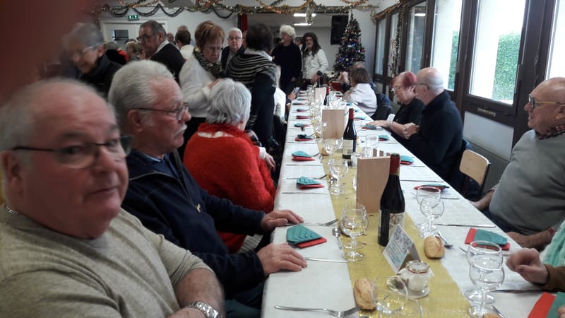 OHOTOS DU REPAS DE NOËL DU 8 DECEMBRE 2023