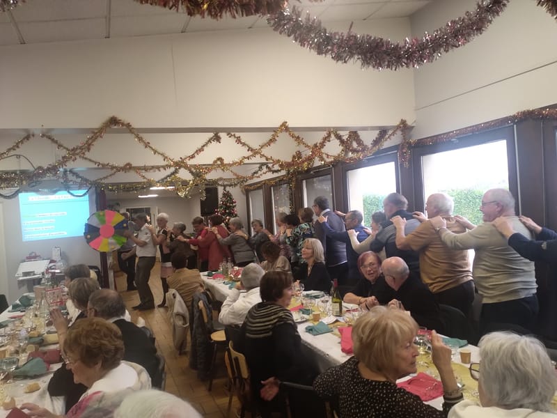 OHOTOS DU REPAS DE NOËL DU 8 DECEMBRE 2023