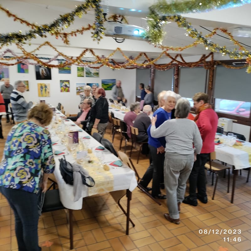OHOTOS DU REPAS DE NOËL DU 8 DECEMBRE 2023