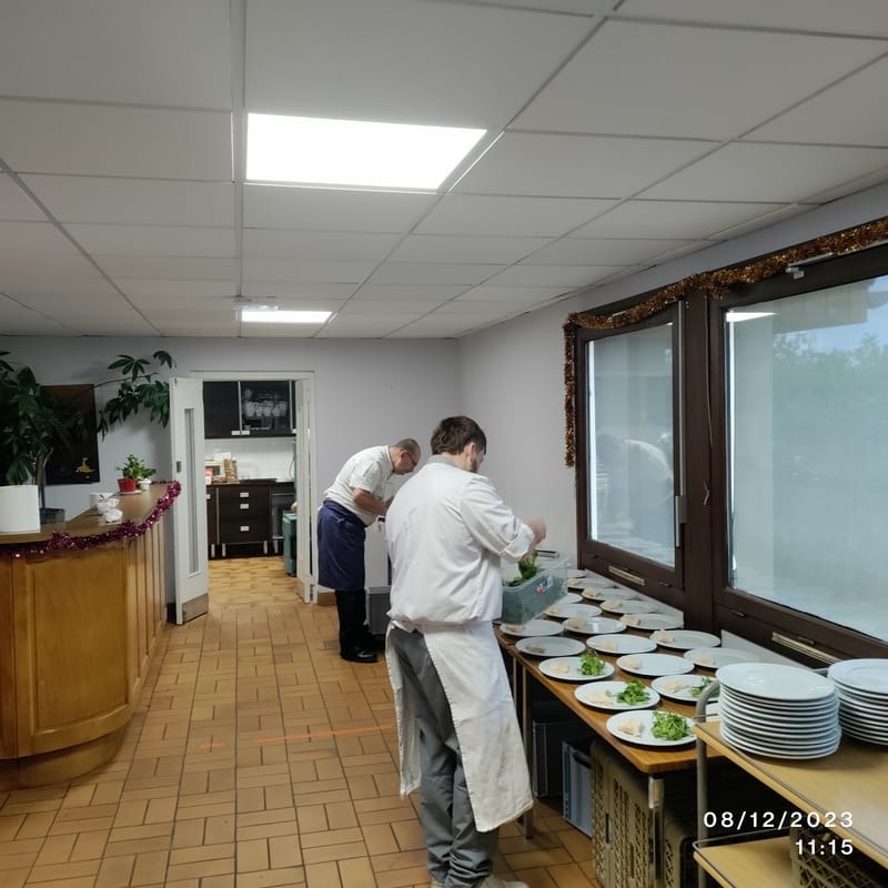 OHOTOS DU REPAS DE NOËL DU 8 DECEMBRE 2023