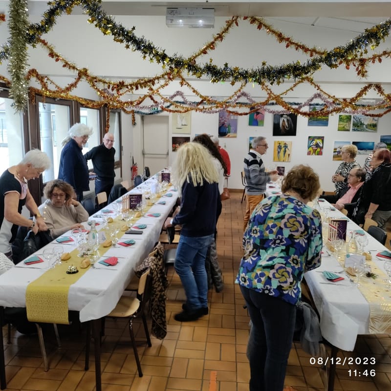 OHOTOS DU REPAS DE NOËL DU 8 DECEMBRE 2023