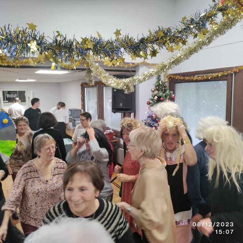 OHOTOS DU REPAS DE NOËL DU 8 DECEMBRE 2023