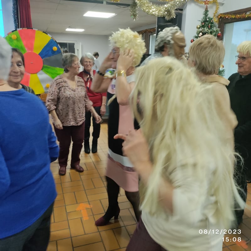 OHOTOS DU REPAS DE NOËL DU 8 DECEMBRE 2023