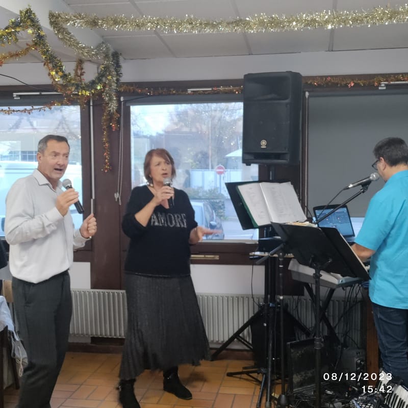 OHOTOS DU REPAS DE NOËL DU 8 DECEMBRE 2023