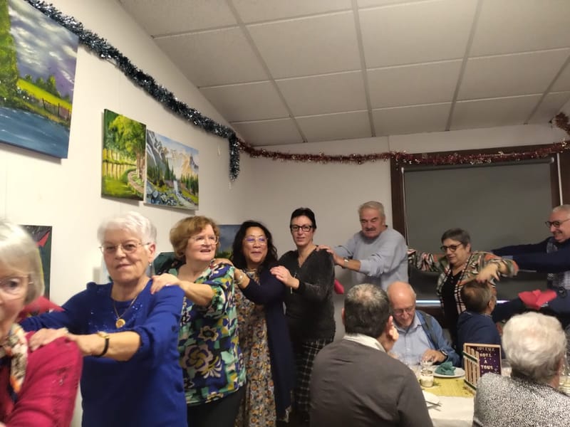 OHOTOS DU REPAS DE NOËL DU 8 DECEMBRE 2023
