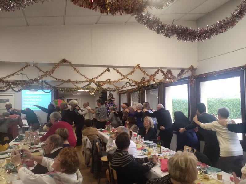 OHOTOS DU REPAS DE NOËL DU 8 DECEMBRE 2023