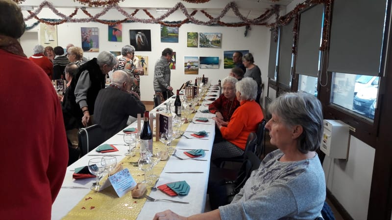 OHOTOS DU REPAS DE NOËL DU 8 DECEMBRE 2023
